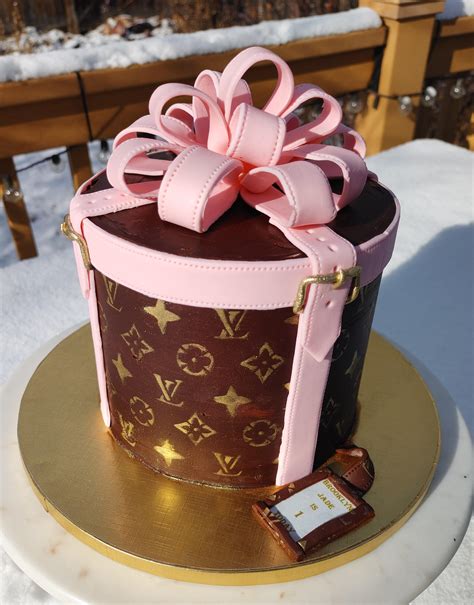 Decorate With Me! Girly LOUIS VUITTON Cake Tutorial